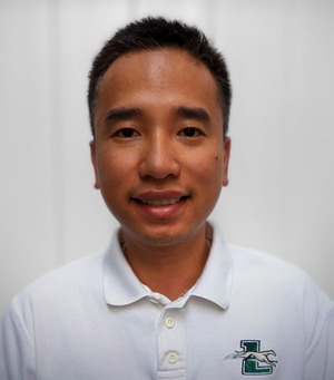 Hoang Bui headshot